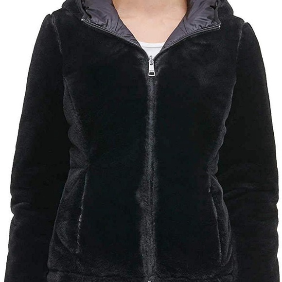 Andrew Marc Ladies' Ultra Soft Attached Hood Reversible Jacket in XL - Picture 3 of 9